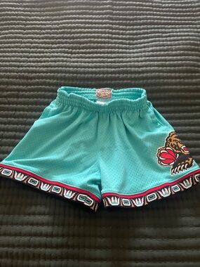 Mitchell & Ness Vancouver Grizzlies womens shorts